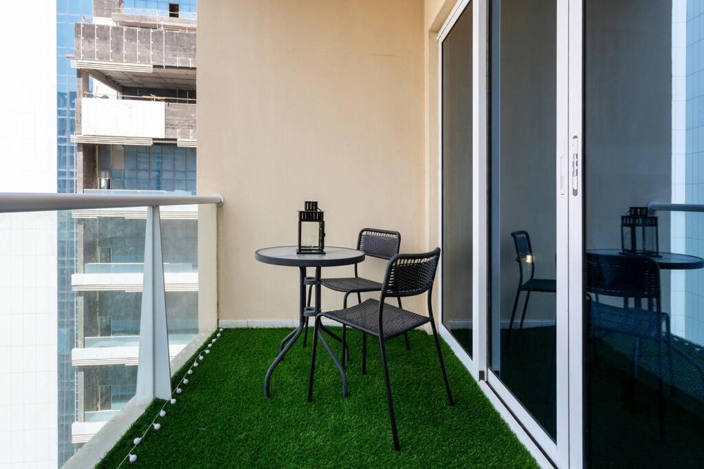 Lake View Jlt - Lovely Apartment In Dubai Esterno foto